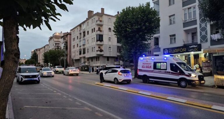 husumetlisine-berberde-silahla-saldirdi-QsVNJ6eL.jpg